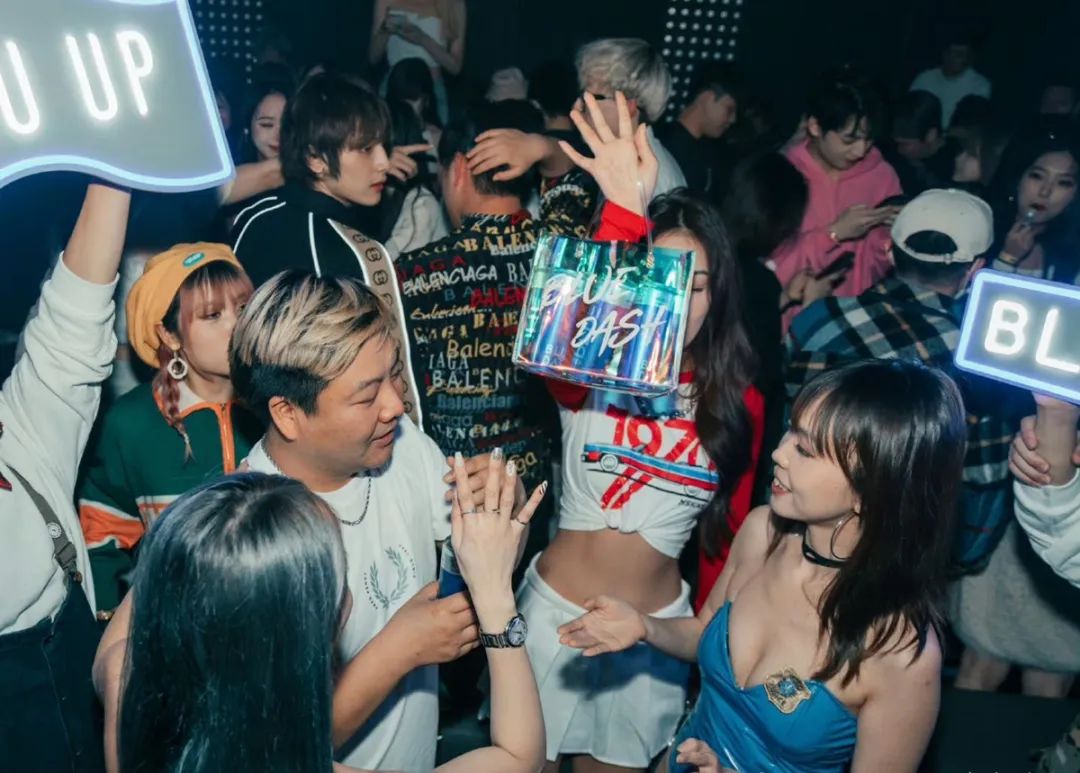中国男人还会爱茅台多久?