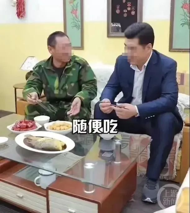 劝农民工网贷坐飞机?!这广告三观炸裂