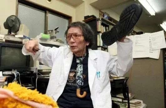 “无用良品”创始人,风靡日本30年!周星驰的电影都在向他致敬?网友:他好疯,我好爱!