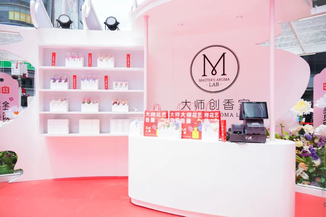 如何用香薰重塑上香文化?名创优品引领“上香”新潮流
