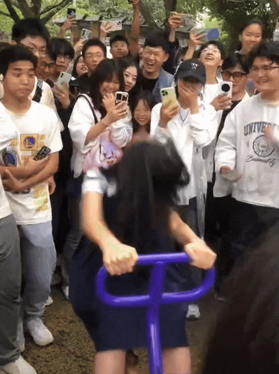 “成都迪士尼”被挤爆!最大赢家终于出现了