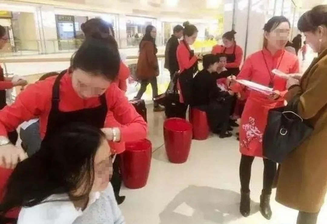 海底捞搞男团选秀101,内娱汗流浃背了...