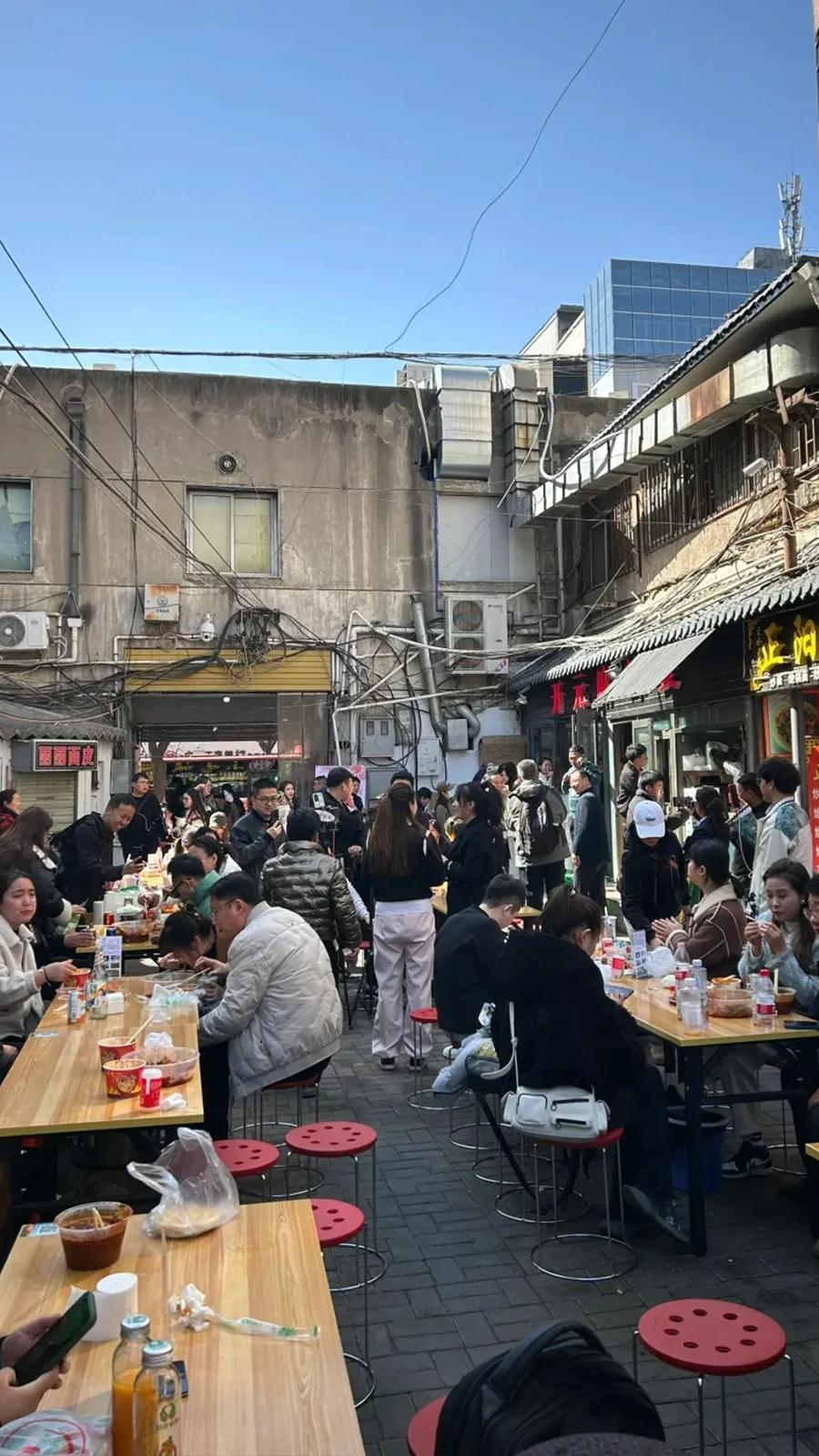 天水麻辣烫出圈,消费降级能火多久?