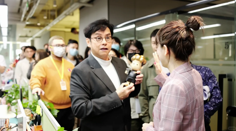 减龄饮料、数字猫粮、二次元咖啡厅,游戏公司齐齐发展副业了