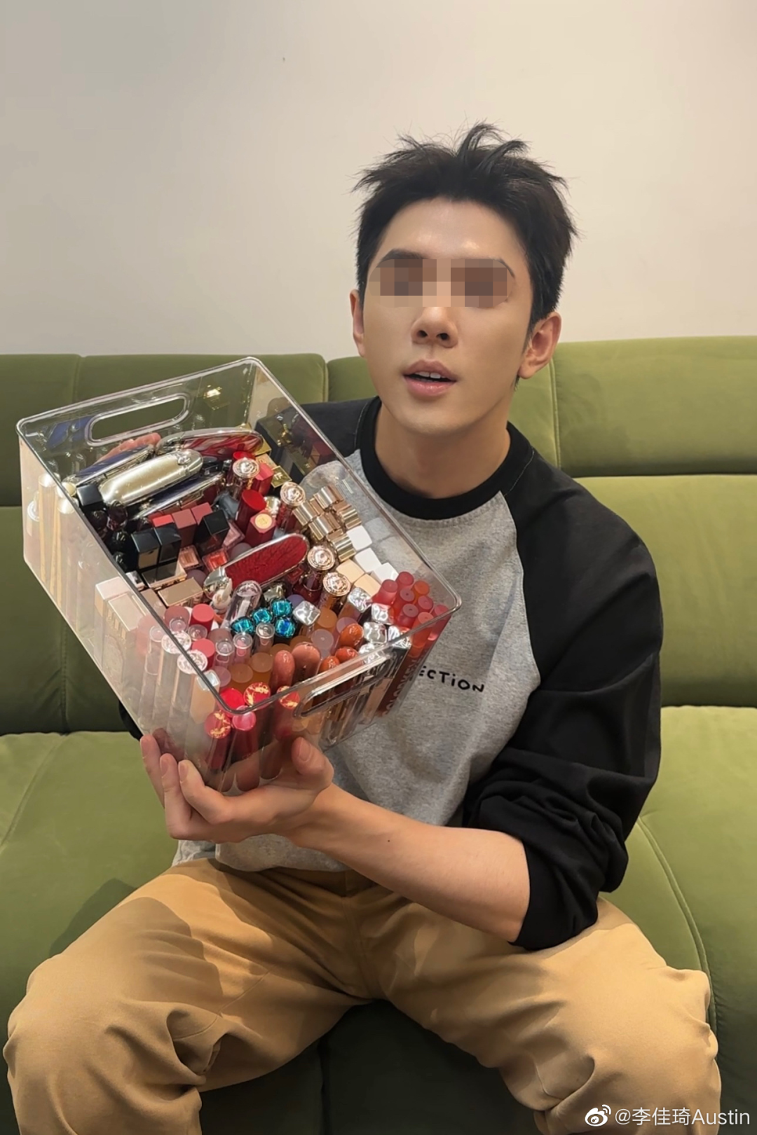 李佳琦背后的男人,躺赢160亿!