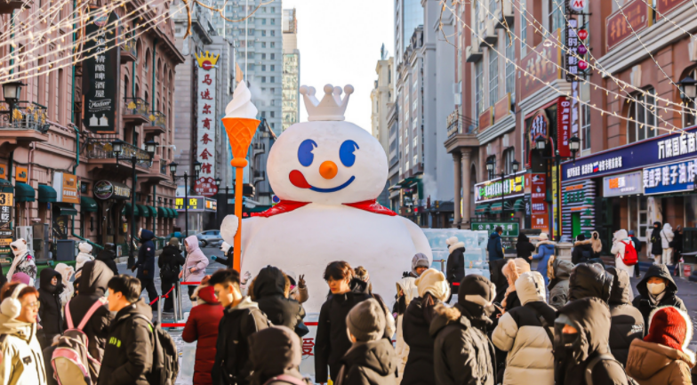 蜜雪冰城&ldquo;年会&rdquo;秘密基地曝光，瑞幸绷不住了！