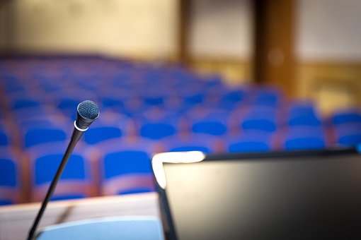 礼堂讲座audience-6765387__340.jpg