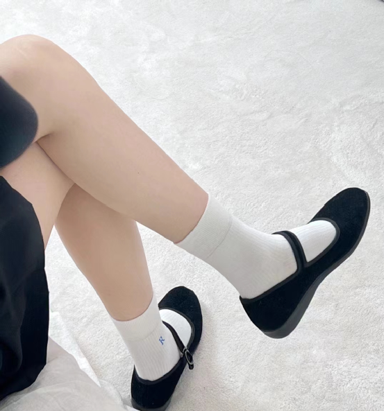血洗小红书的&ldquo;老头衫&rdquo;，成就女高辣妹！