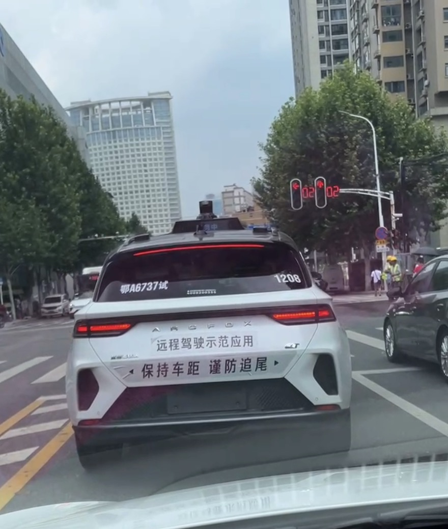 萝卜快跑,干不掉滴滴