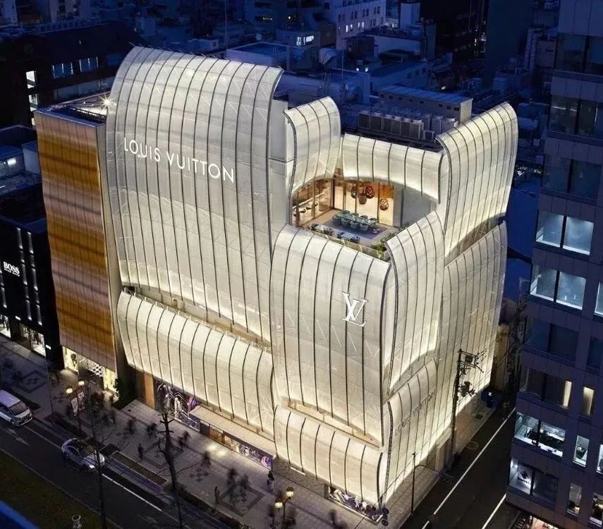 Burberry卖“平价早餐”,李佳琦蚌埠住了