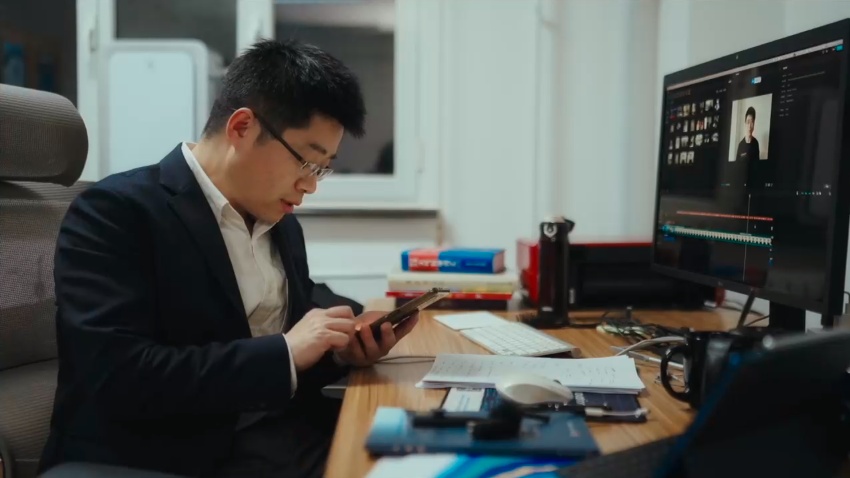 非典型博主出圈背后:冷门如何成为人人共振的热门