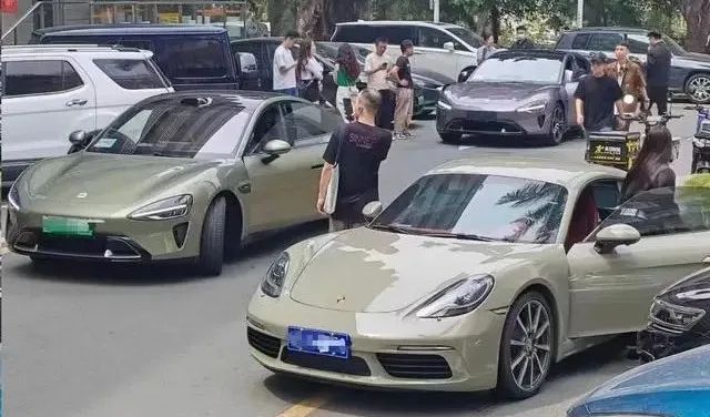 保时捷销量大跌，被经销商&ldquo;逼宫&rdquo;，只怪小米汽车太火爆？