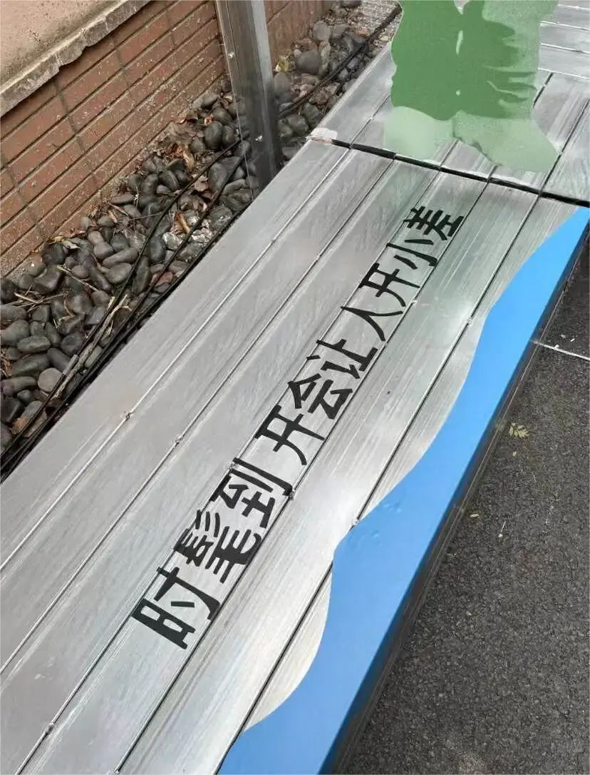 弄堂里办起时装周,小红书太“不正经”了