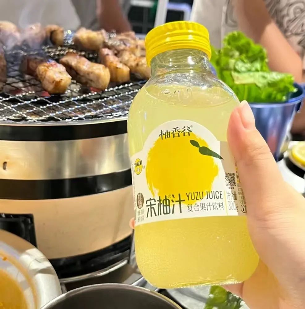 网红饮料,争抢火锅、烧烤店