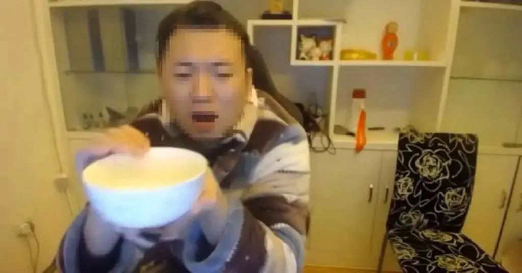 &ldquo;偷袭&rdquo;直播间，马保国又被KO了