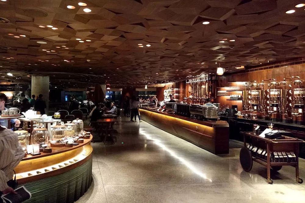 Manner门店破千，星巴克坐不住了