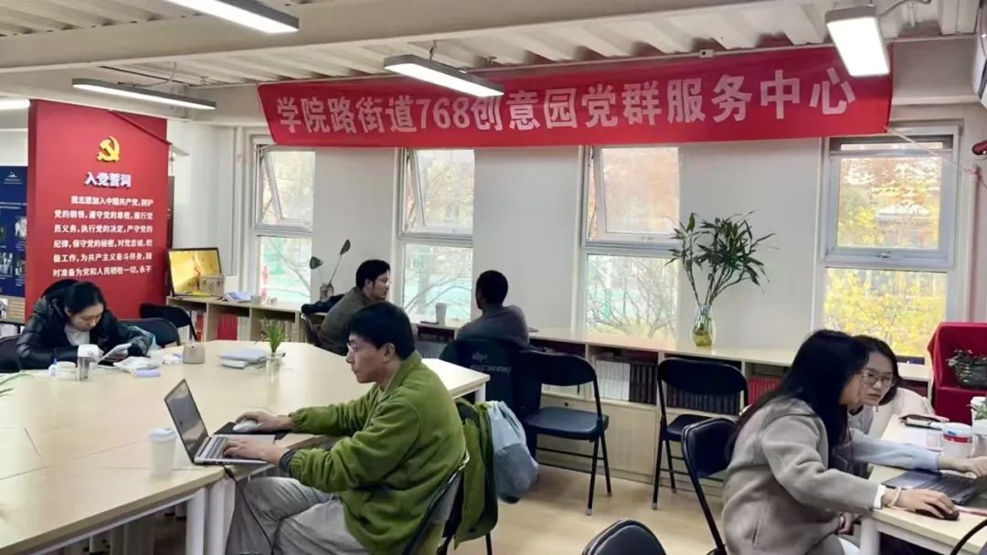 靠免租分成、人情味服务破局,猫叔咖啡找到了一条新路