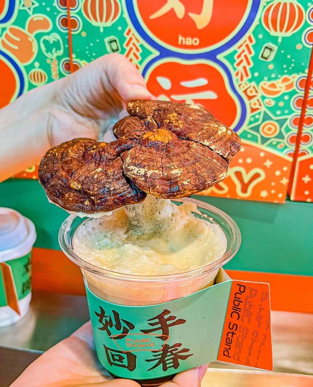 518一杯的“虫草奶茶”,圈住养生的年轻人