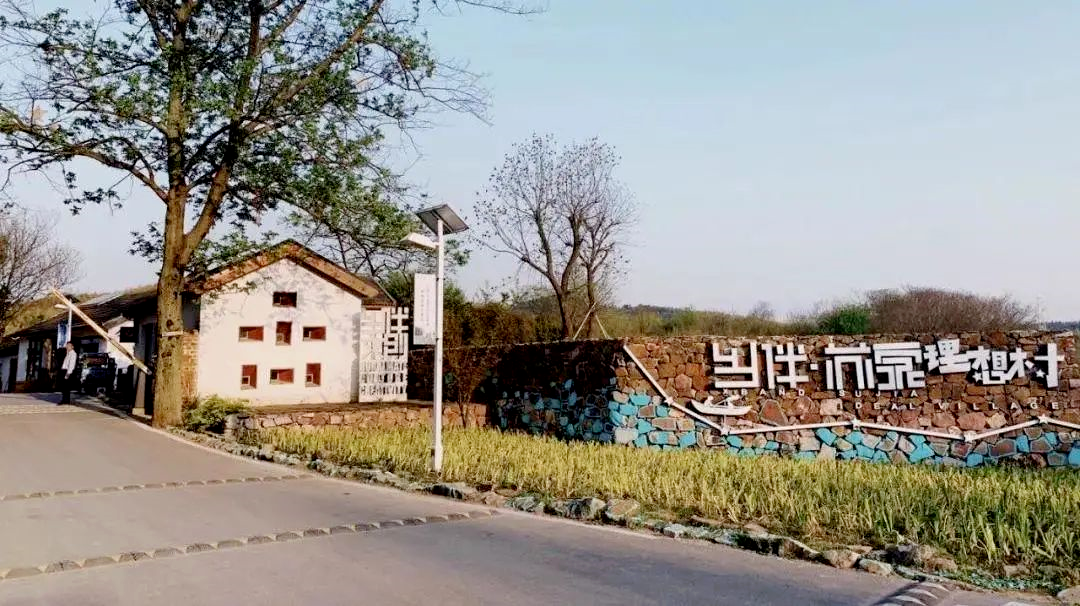 这个五一,加强版的“农家乐”火了 | 小长假观察