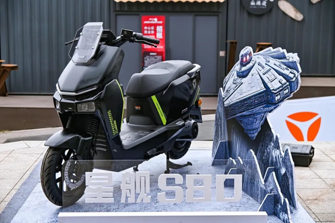 从特斯拉,到小米再到雅迪,为什么车企大佬都爱打螺丝?