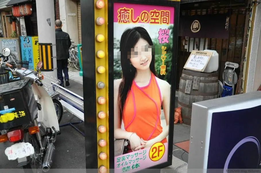 “内娱丑男天花板”被换脸,比天王代言酸菜还炸裂!