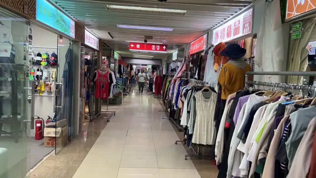 年轻人&ldquo;回流&rdquo;服装档口