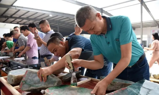 中国最&ldquo;贵气&rdquo;的小镇，人人身家过亿