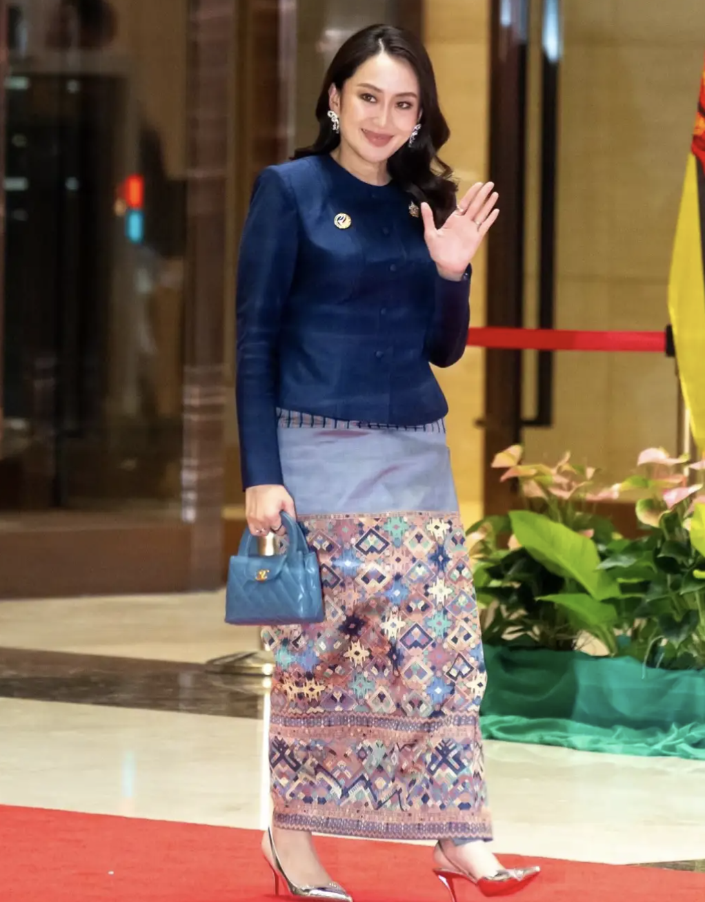 王星泰国失联事件，泰国美女总理是如何打这把&ldquo;烂牌&rdquo;的？
