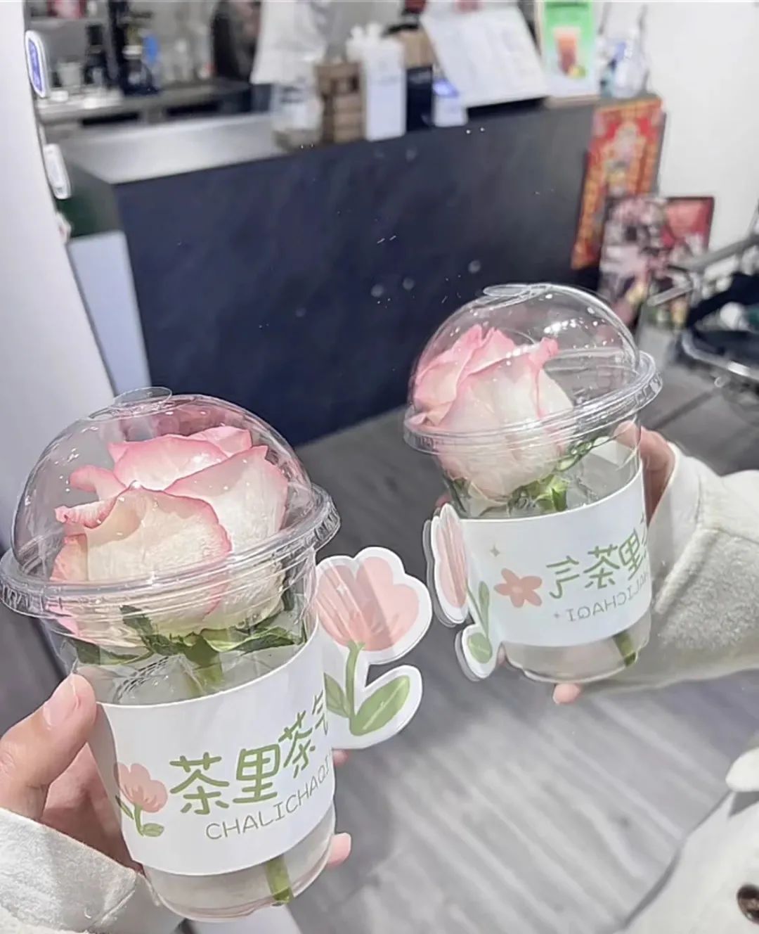 鲜花+奶茶杯,“春日营销”王炸组合!