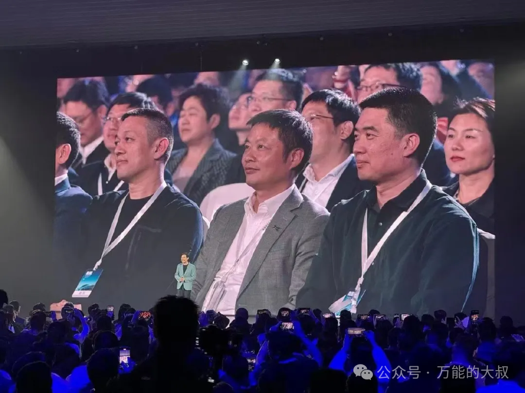 &ldquo;雷军皮衣&rdquo;出圈，算小米公关事故吗？