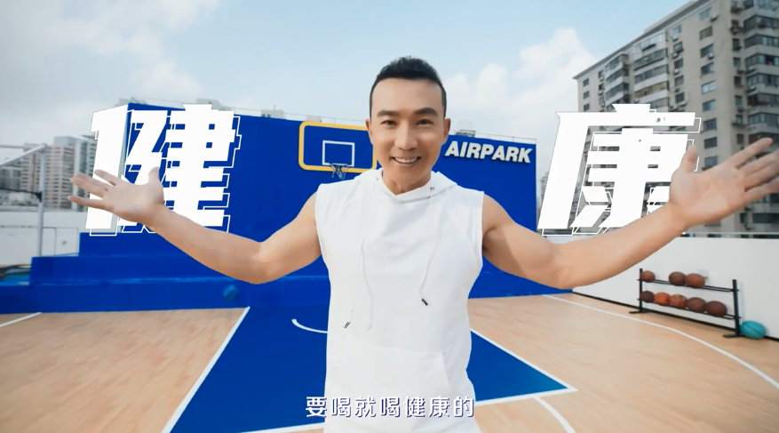 为什么选明星，还是得看瑞幸？