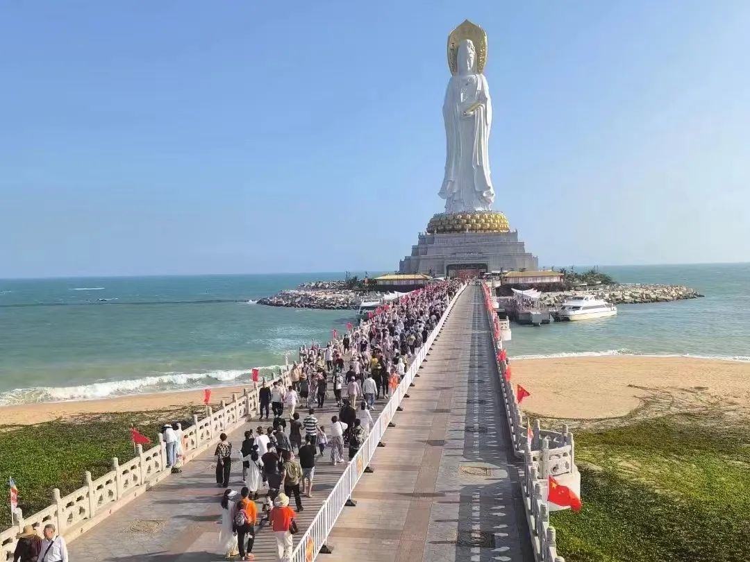 春节整活，年轻人过&ldquo;自己的年&rdquo;