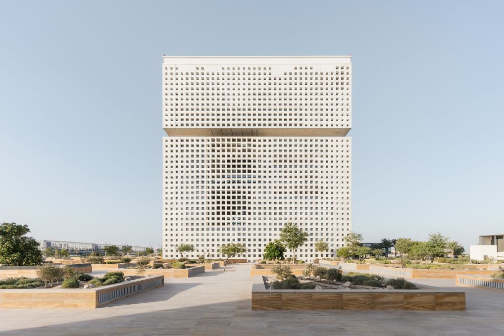 卡塔尔建筑杀出圈了!遍地“建筑界诺贝尔奖”得主设计作品!网友:土豪国的设计,竟然一点也不土!