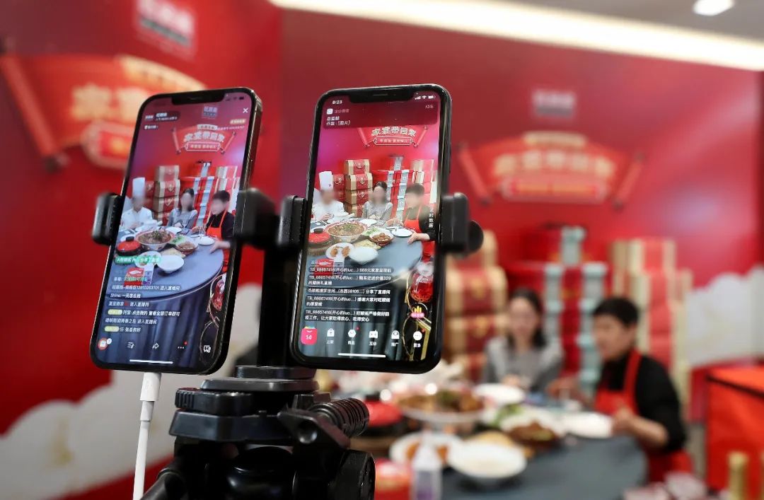 出走能救“东方甄选”们吗?