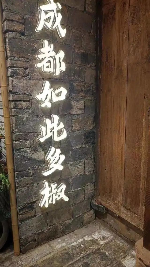 &ldquo;笨手笨脚搬家公司&rdquo;爆火，创意被网友笑上热搜