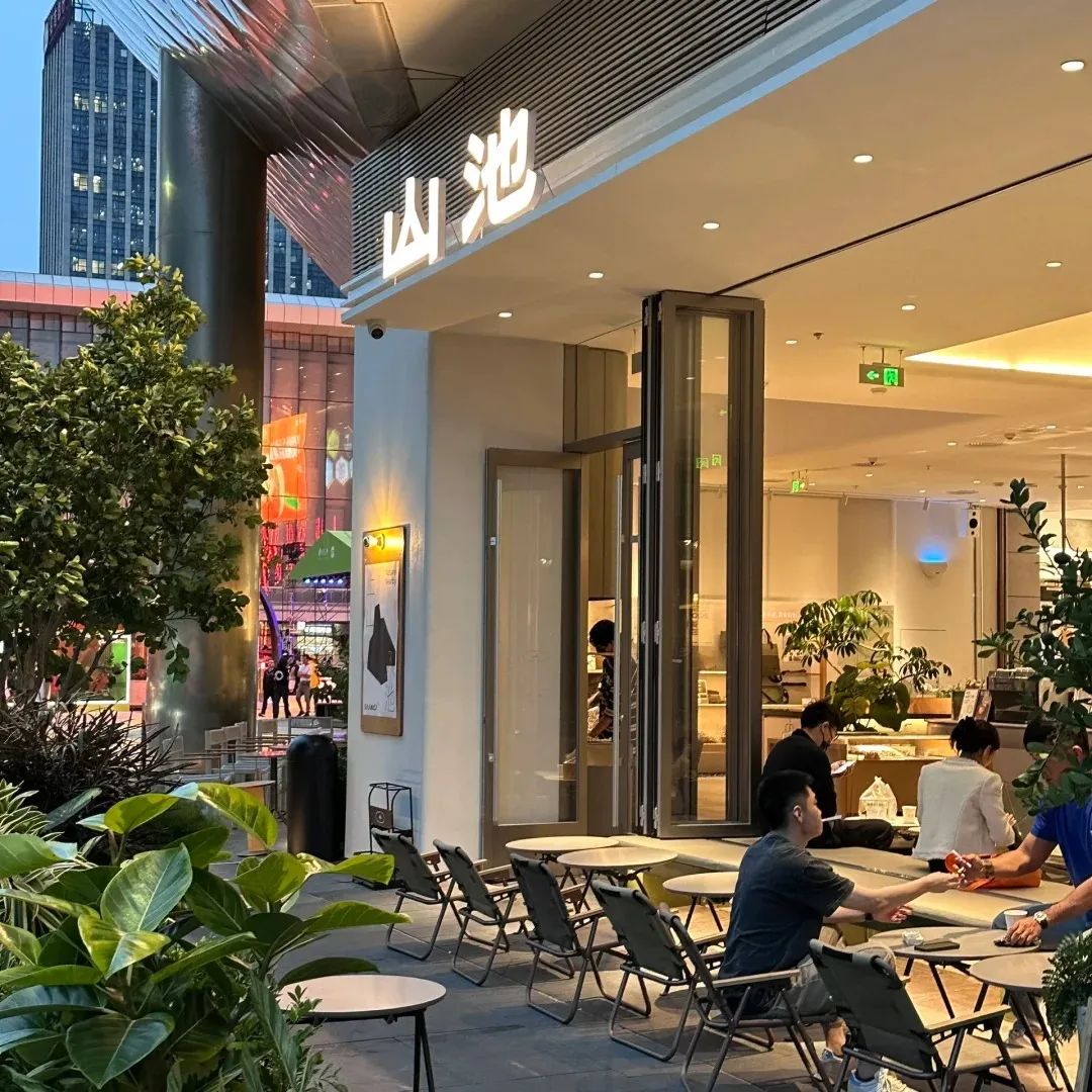 瑞幸9块9,玩不下去了?