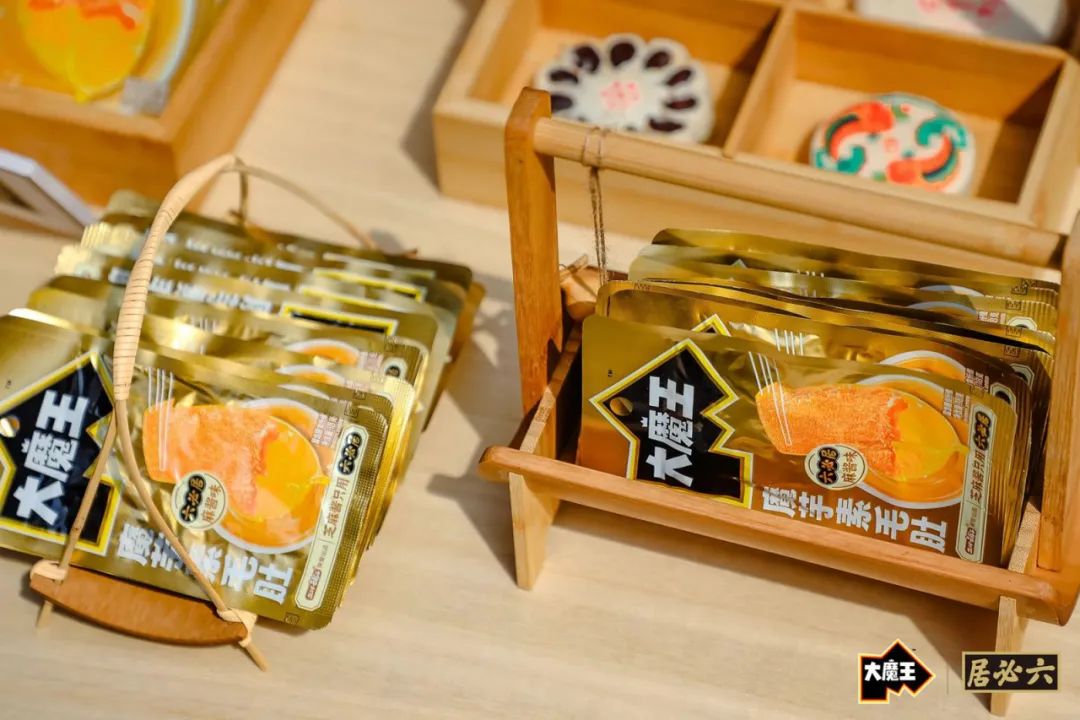 穿越吃明朝下午茶？盐津铺子大魔王拿捏新中式流量密码