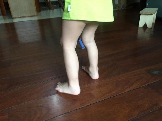 脱口秀演员黑灯讲笑话,我笑了是不尊重他吗?
