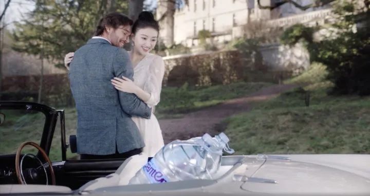 把水卖到50块一瓶,需要堆多少营销概念?