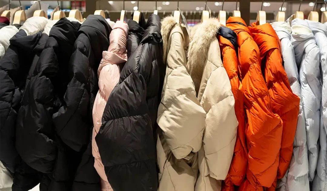 冲锋衣们给羽绒服上了一课