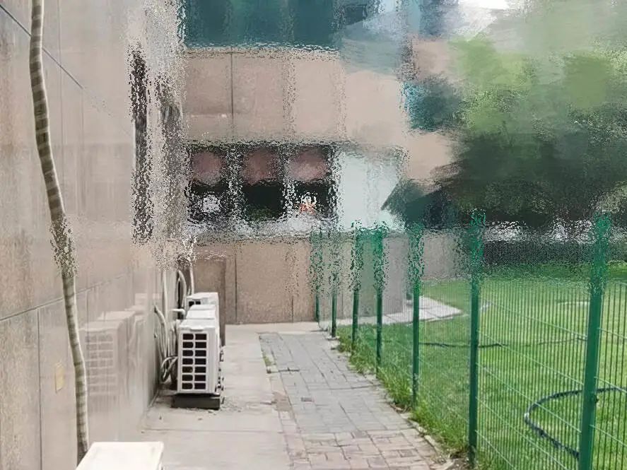遇事就投诉、报警,年轻人不想忍了