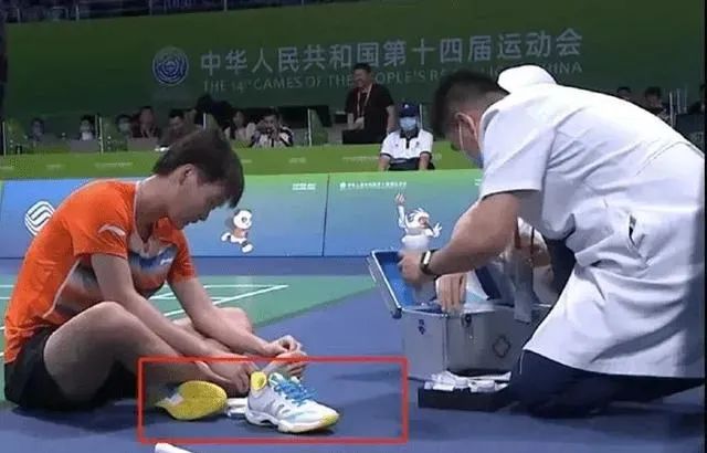 李宁&ldquo;龙服&rdquo;被曝下架？樊振东&ldquo;反向带货&rdquo;翻车了