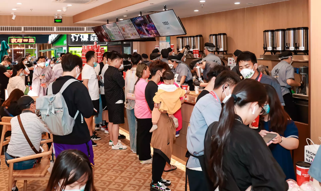 逆势开店 1000 家,力压喜茶,这个云南来的“茶颜悦色”凭什么?