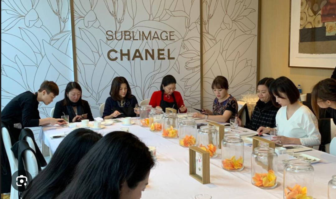 48%品牌削减营销预算,58%出海,消费反弹,2025品牌公关营销趋势