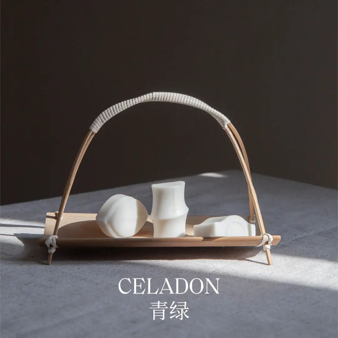 品牌热讯 | ubras 带你徒步探索冬日诗意;星巴克又「红」啦;雅顿 × 泡泡玛特邀你「胶」个朋友
