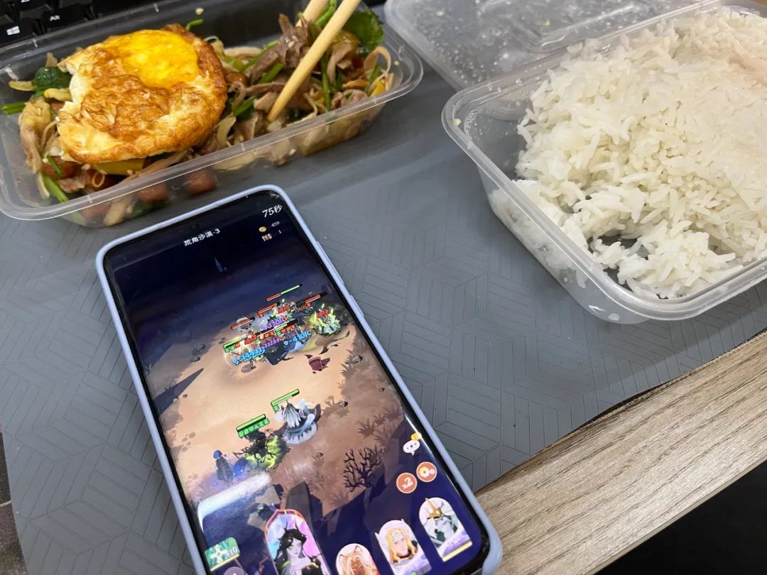 莉莉丝首日总榜第一,放置挂机赛道迎来下半场