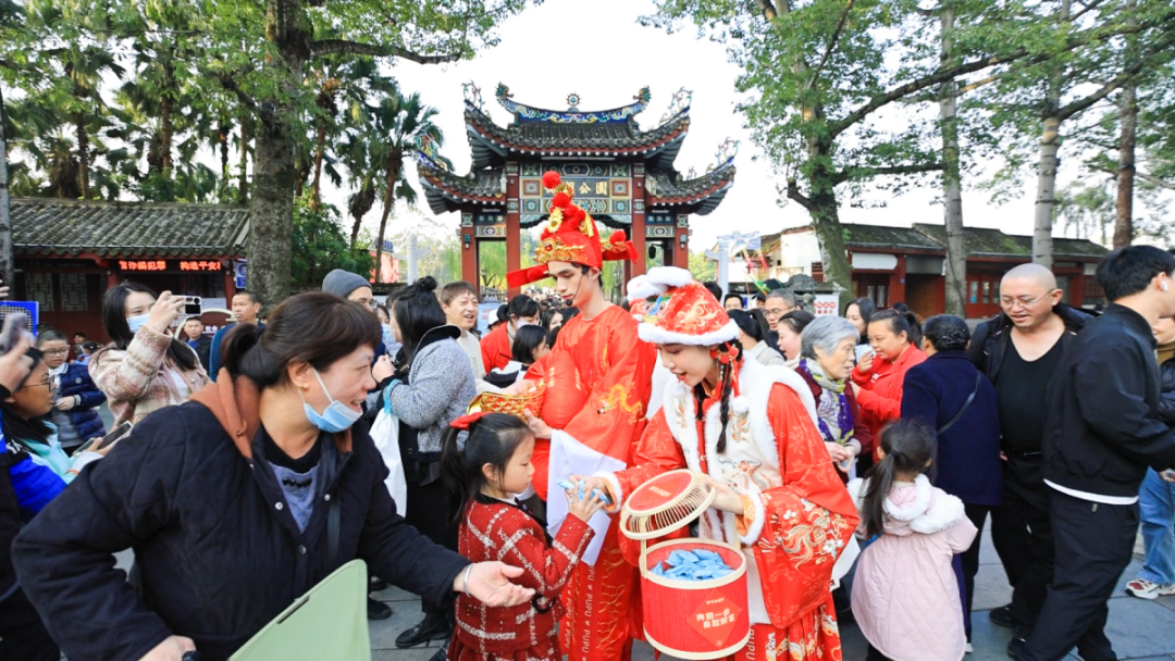 2025朴朴超市年货节的这一桌营销好饭，真香！