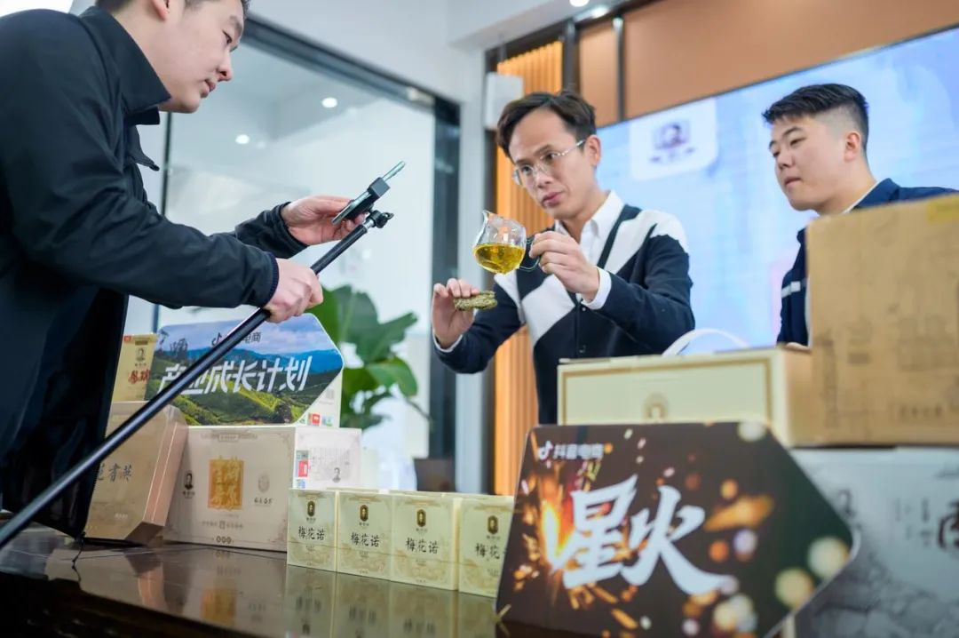 从零开始,他们如何在产业带里做电商?