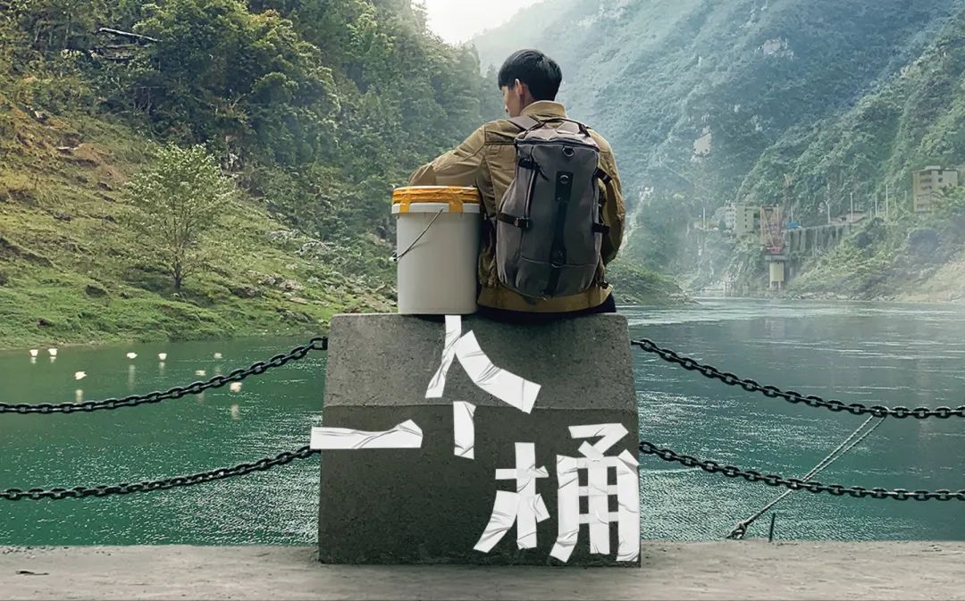 同样是刷屏,“美团”为啥就远不如“小度”?