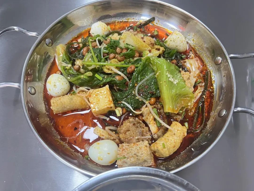 甘肃麻辣烫迎来&ldquo;倒闭潮&rdquo;，谁在赚钱，谁在裸泳？